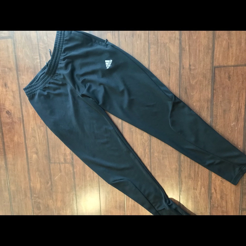 black addida joggers